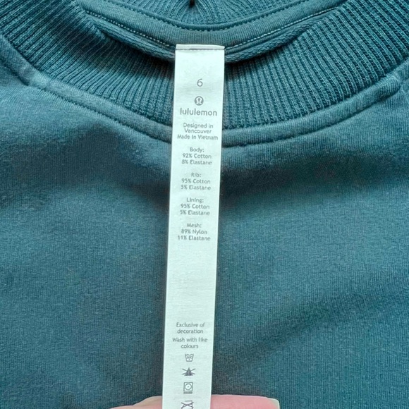 Lululemon Scuba Crew, size 6 in Desert Teal - Picture 5 of 7